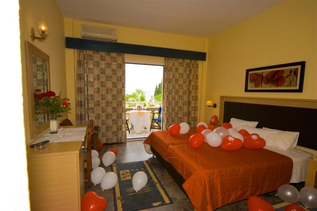 Potamaki Beach Hotel Benitses (Corfu) Exterior foto