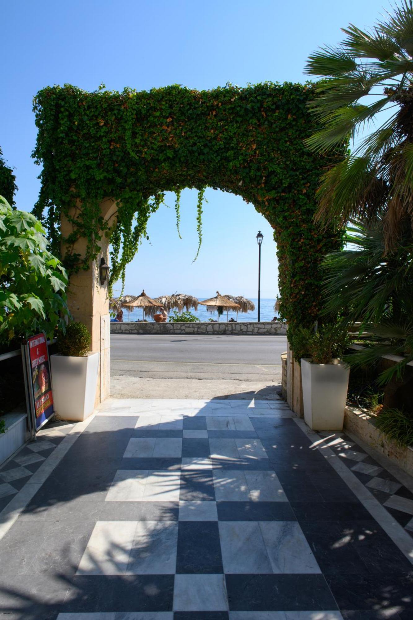 Potamaki Beach Hotel Benitses (Corfu) Exterior foto
