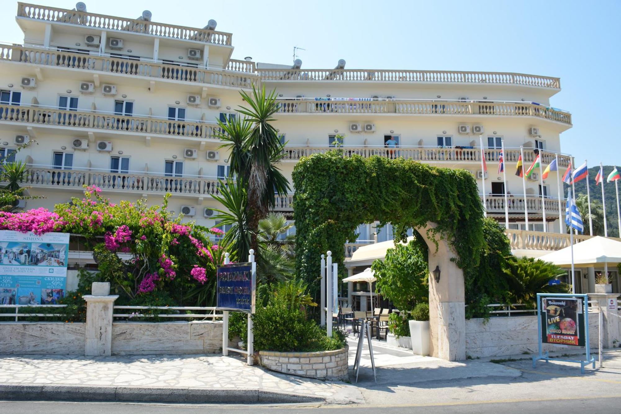 Potamaki Beach Hotel Benitses  Exterior foto